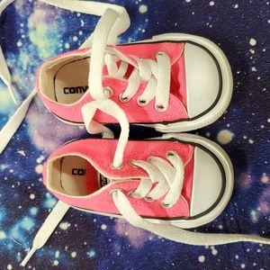 Size 2 chucks converse chuck taylor hot pink baby shoes